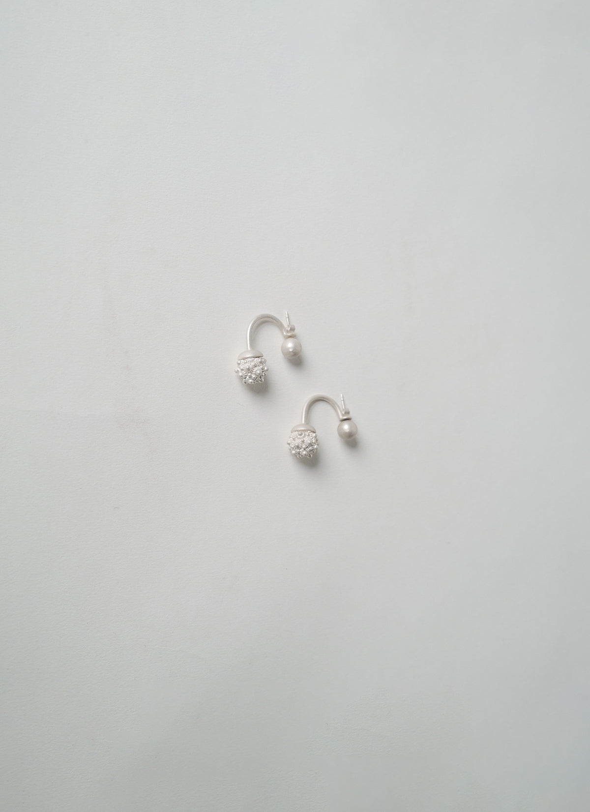 Cunzu Cornflower Hanging Earrings