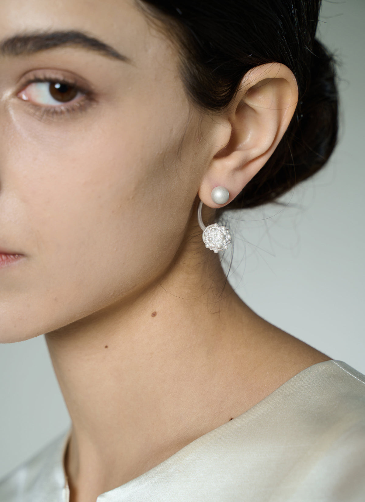 Cunzu Cornflower Hanging Earrings