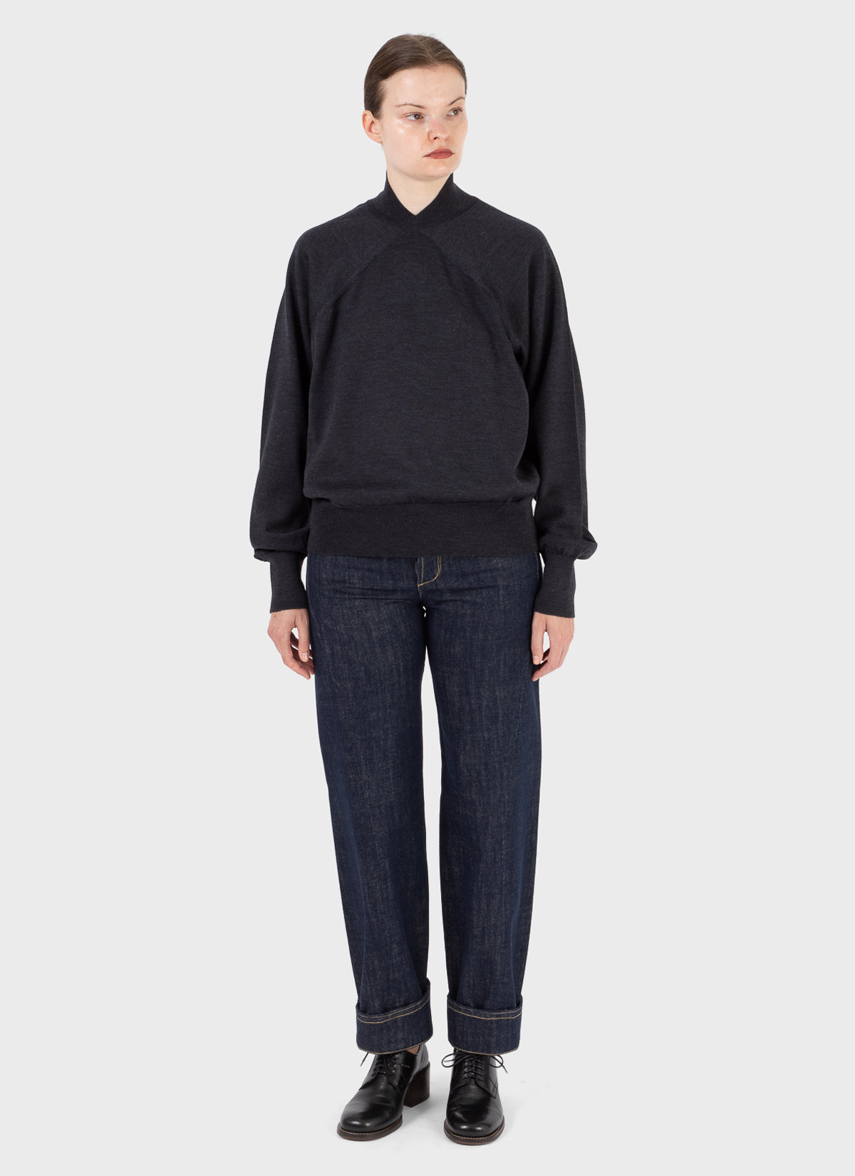 E RT Kingdom Merino Knit Tapered V-Neck Jumper Charcoal
