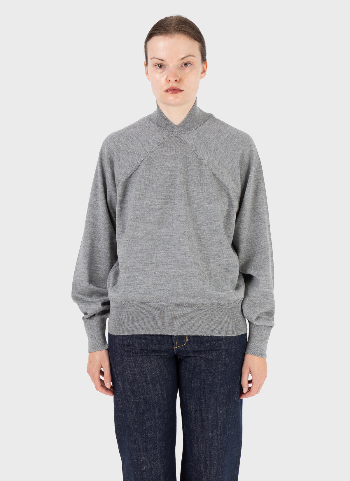 E RT Kingdom Merino Knit Tapered V-Neck Jumper Grey
