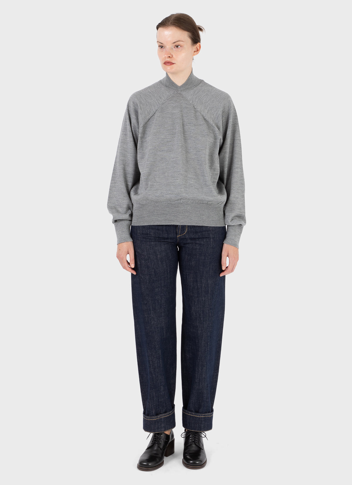 E RT Kingdom Merino Knit Tapered V-Neck Jumper Grey